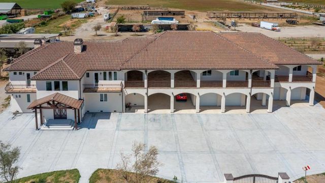 8440 Lovers Lane, Hollister, CA 95023
