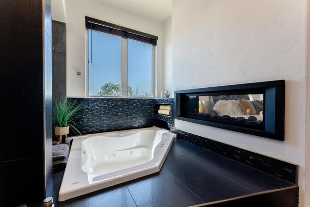 8440 Lovers Lane, Hollister, CA 95023