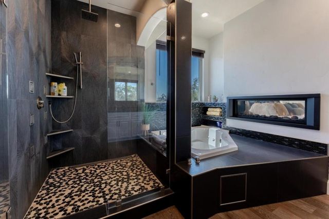 8440 Lovers Lane, Hollister, CA 95023