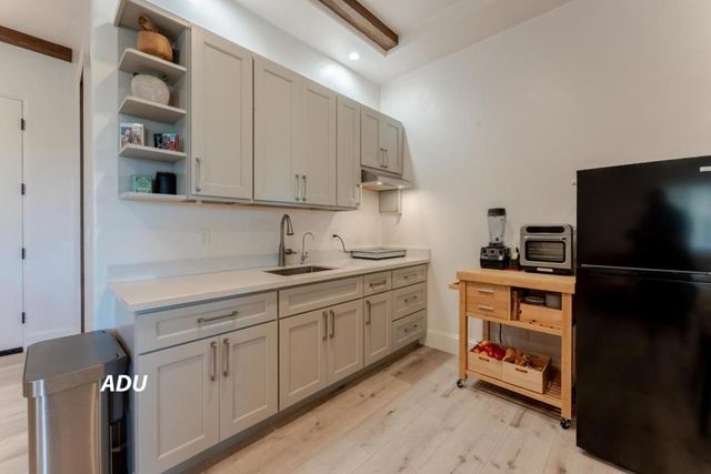 8440 Lovers Lane, Hollister, CA 95023