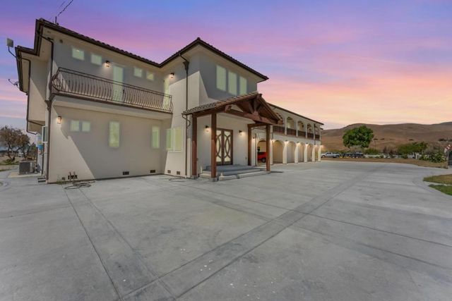 8440 Lovers Lane, Hollister, CA 95023
