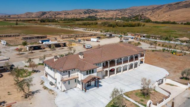 8440 Lovers Lane, Hollister, CA 95023