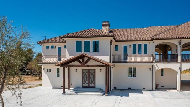 8440 Lovers Lane, Hollister, CA 95023