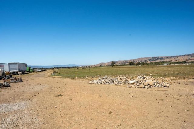 8440 Lovers Lane, Hollister, CA 95023