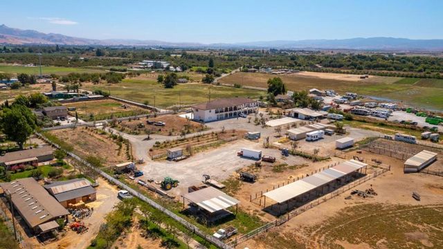 8440 Lovers Lane, Hollister, CA 95023