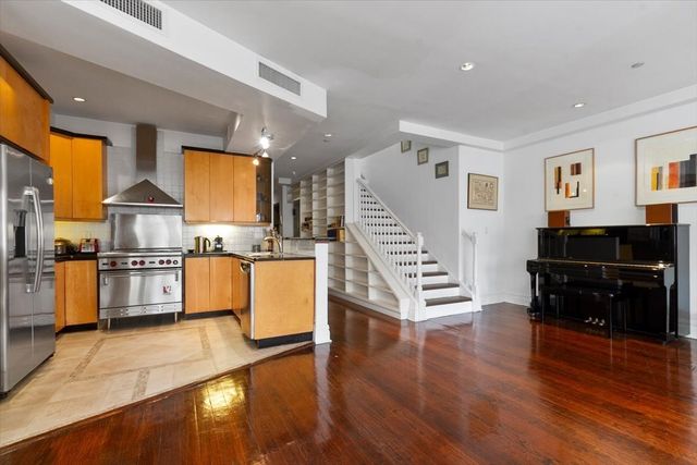 133 W 14th Street PH, New York City, NY 10011