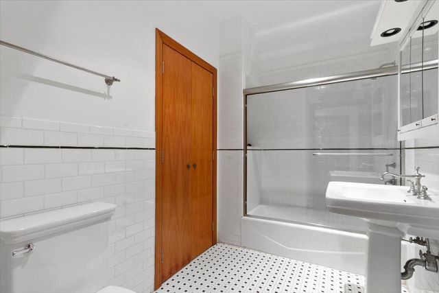 133 W 14th Street PH, New York City, NY 10011