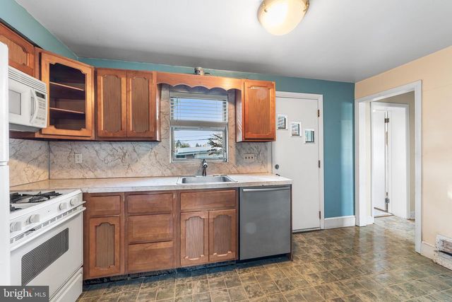 104 BRENTWOOD RD, Havertown, PA 19083