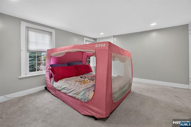 10 Prospect Avenue, Woodcliff Lake, NJ 07677