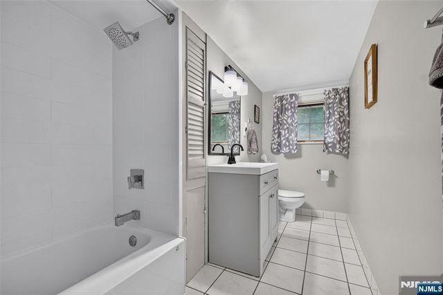 10 Prospect Avenue, Woodcliff Lake, NJ 07677