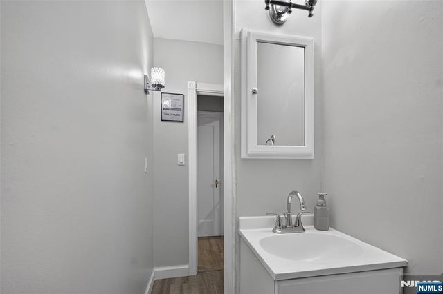 10 Prospect Avenue, Woodcliff Lake, NJ 07677