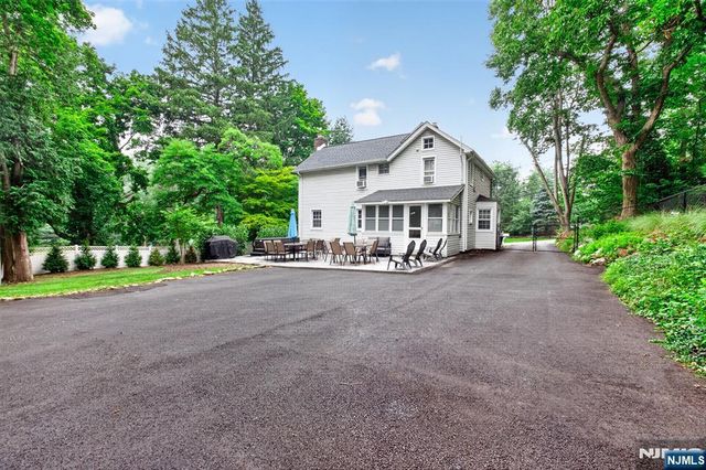 10 Prospect Avenue, Woodcliff Lake, NJ 07677