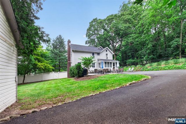 10 Prospect Avenue, Woodcliff Lake, NJ 07677