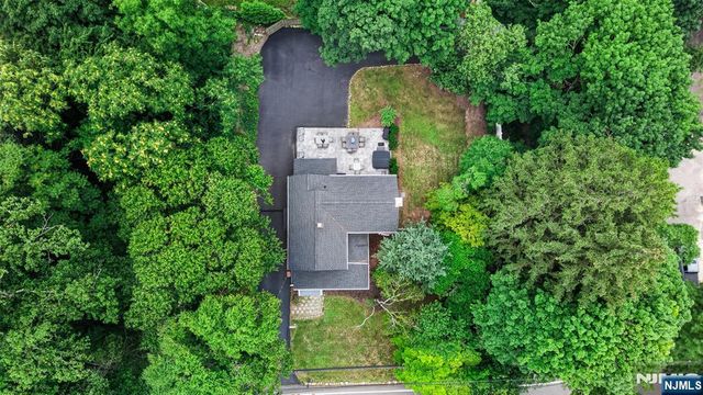 10 Prospect Avenue, Woodcliff Lake, NJ 07677