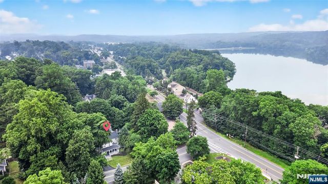 10 Prospect Avenue, Woodcliff Lake, NJ 07677