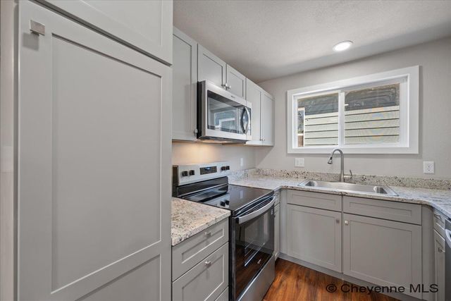 122 E 25TH ST, Cheyenne, WY 82001