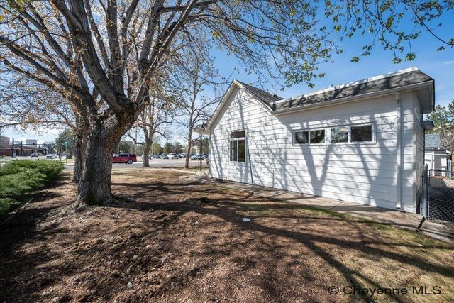 122 E 25TH ST, Cheyenne, WY 82001