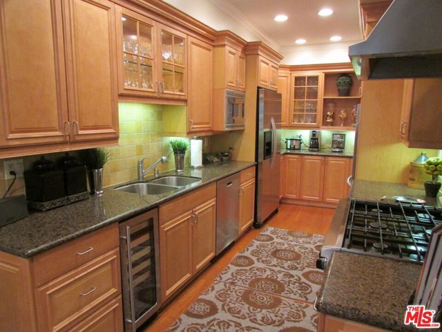 1550 Greenfield Avenue 201, Los Angeles, CA 90025