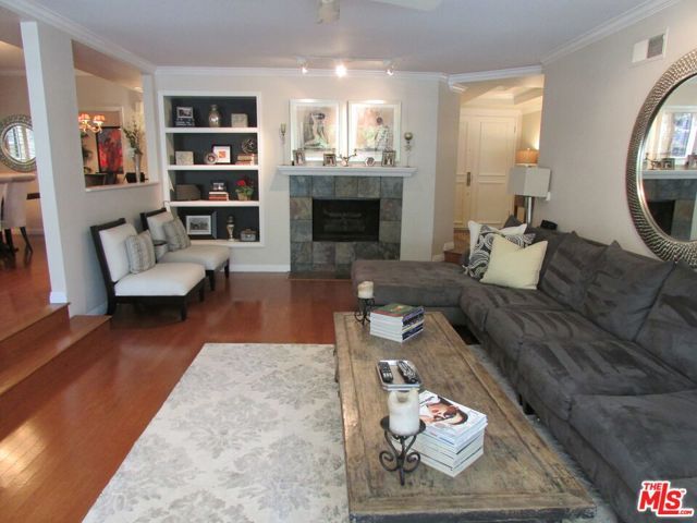 1550 Greenfield Avenue 201, Los Angeles, CA 90025