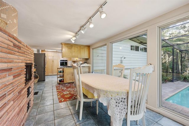 2074 NW 11TH ROAD, Gainesville, FL 32605