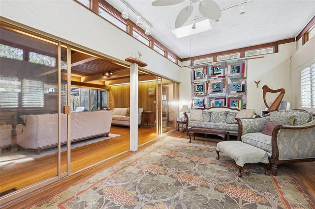 2074 NW 11TH ROAD, Gainesville, FL 32605