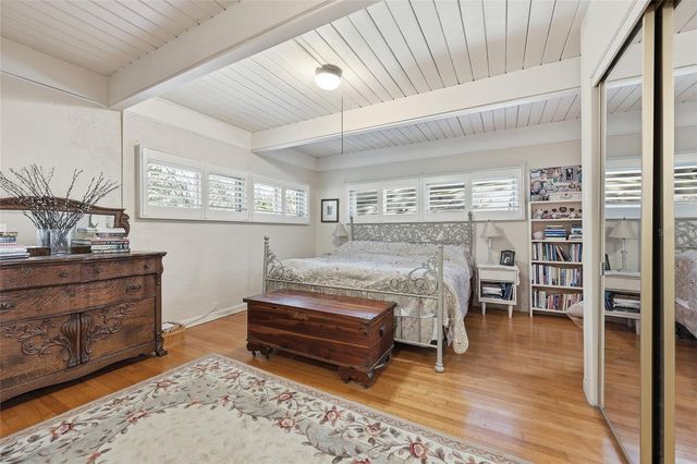 2074 NW 11TH ROAD, Gainesville, FL 32605