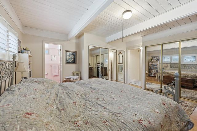 2074 NW 11TH ROAD, Gainesville, FL 32605