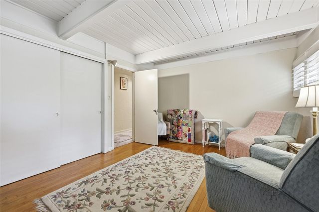 2074 NW 11TH ROAD, Gainesville, FL 32605