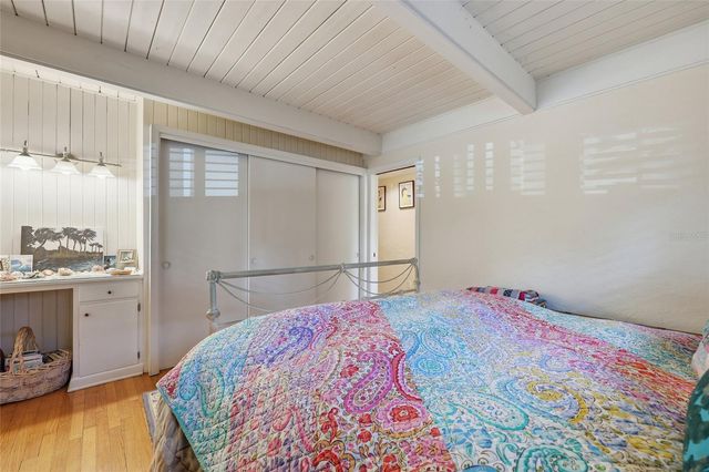 2074 NW 11TH ROAD, Gainesville, FL 32605