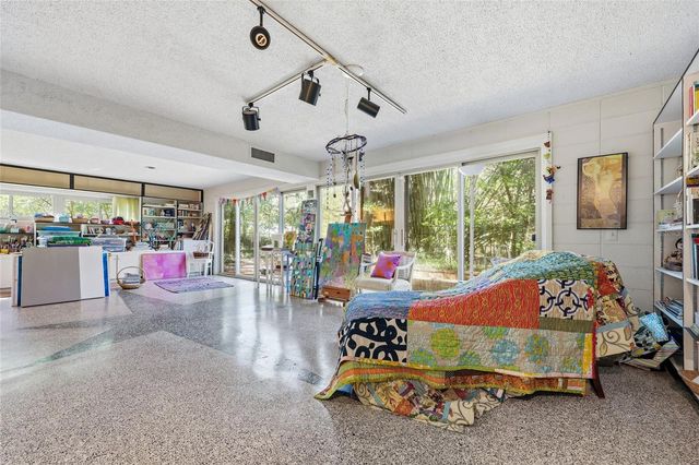 2074 NW 11TH ROAD, Gainesville, FL 32605