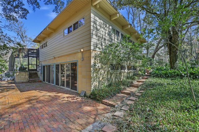 2074 NW 11TH ROAD, Gainesville, FL 32605