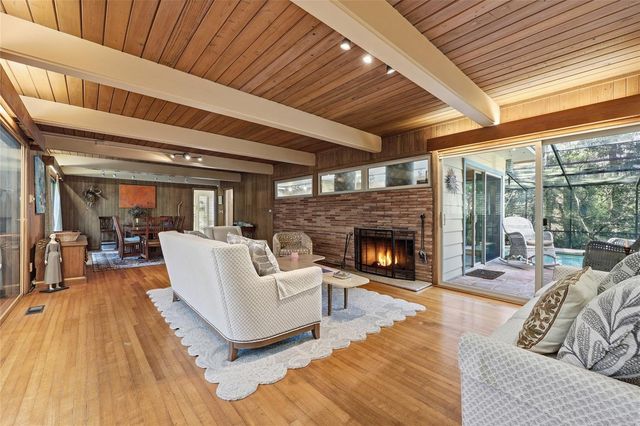 2074 NW 11TH ROAD, Gainesville, FL 32605