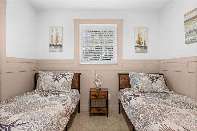 723 Park AVE, Naples, FL 34110