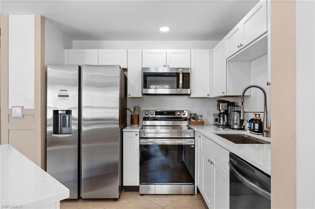 723 Park AVE, Naples, FL 34110