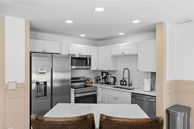 723 Park AVE, Naples, FL 34110