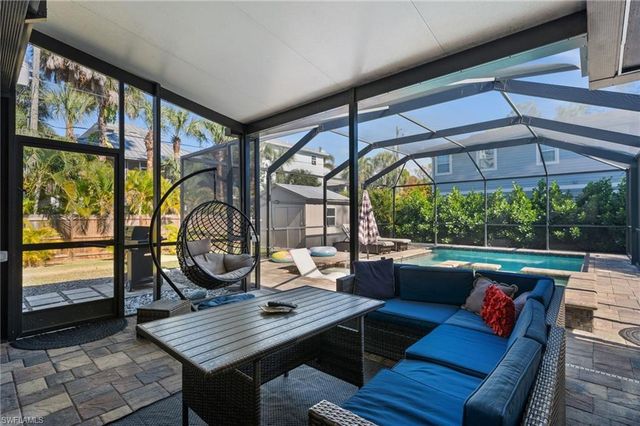 723 Park AVE, Naples, FL 34110