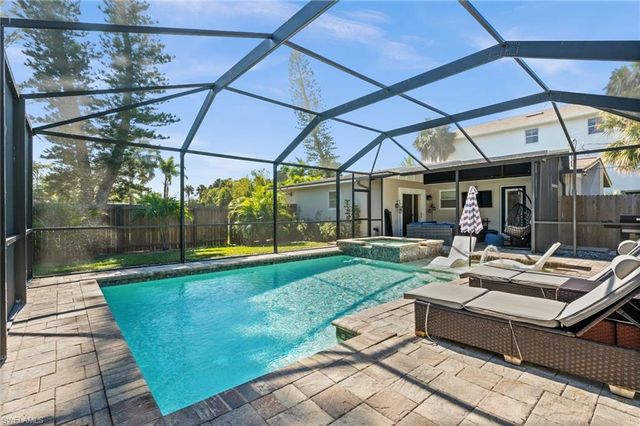 723 Park AVE, Naples, FL 34110