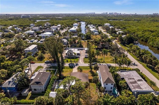 723 Park AVE, Naples, FL 34110