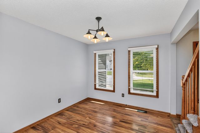 6565 Center Street, West Des Moines, IA 50266