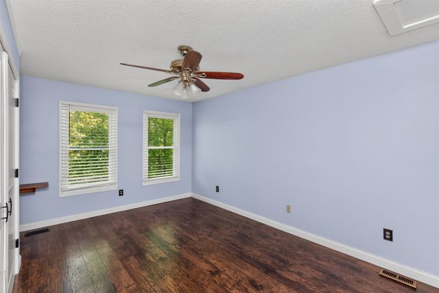 6565 Center Street, West Des Moines, IA 50266