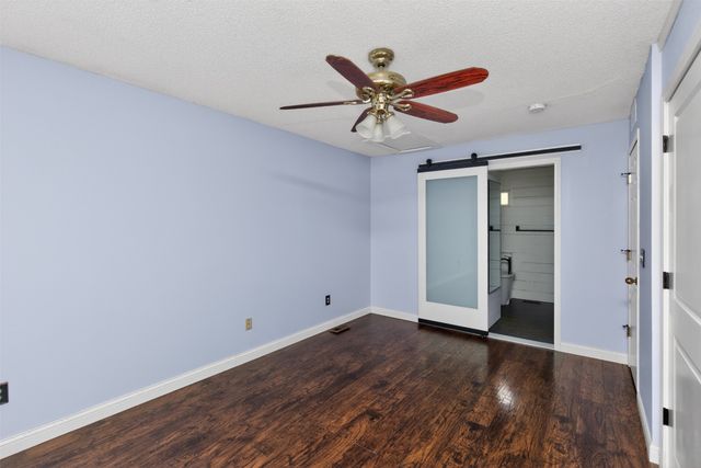 6565 Center Street, West Des Moines, IA 50266