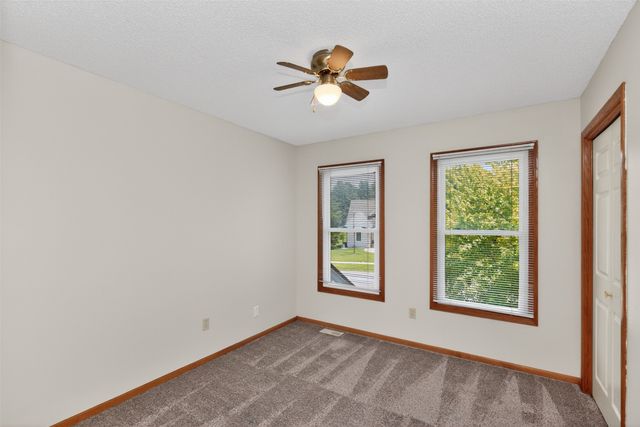 6565 Center Street, West Des Moines, IA 50266