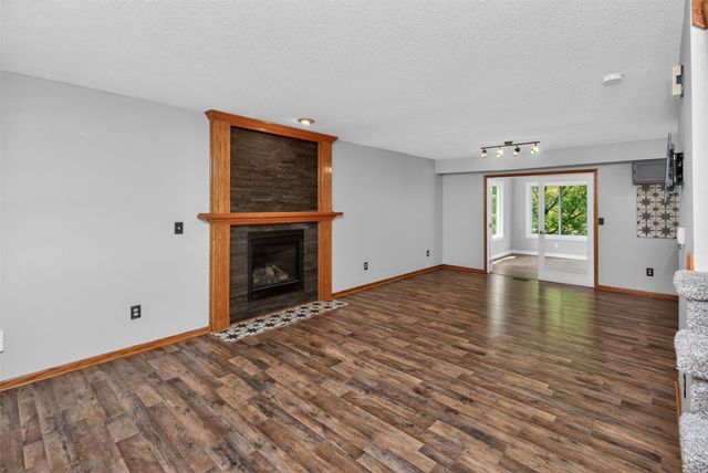 6565 Center Street, West Des Moines, IA 50266