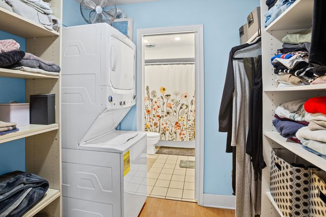 836 E Old Willow Road 209, Prospect Heights, IL 60070