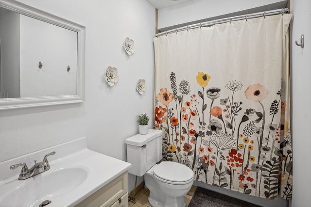 836 E Old Willow Road 209, Prospect Heights, IL 60070