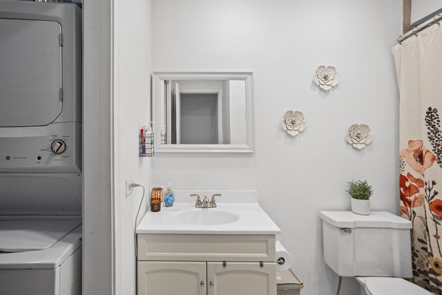 836 E Old Willow Road 209, Prospect Heights, IL 60070