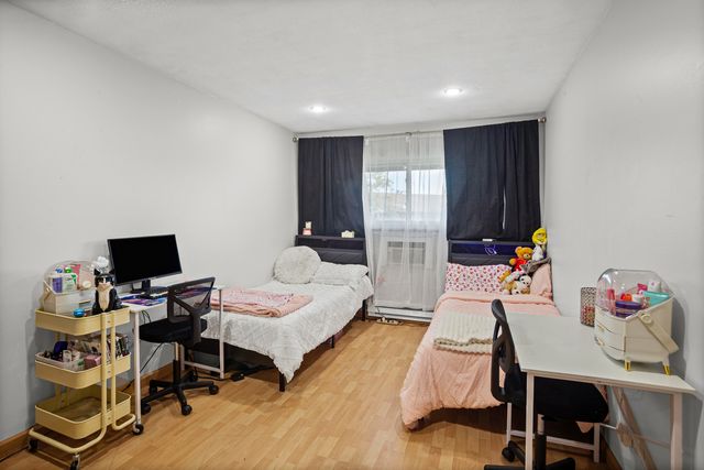 836 E Old Willow Road 209, Prospect Heights, IL 60070