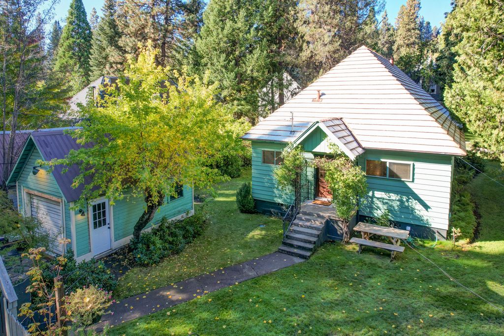 521 Wetzel Drive, Mccloud, CA 96057