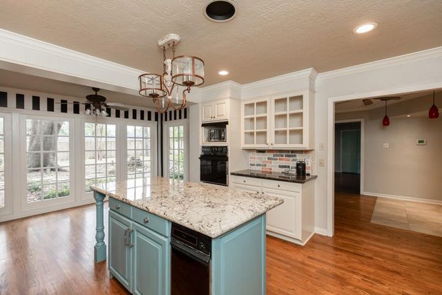 2465 Gladys Street, Beaumont, TX 77702