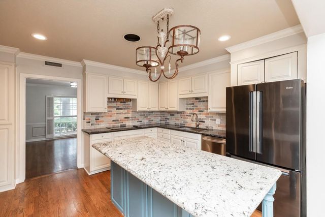 2465 Gladys Street, Beaumont, TX 77702